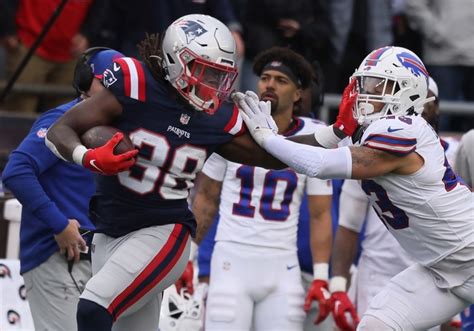 Callahan: Patriots scored a throwback win in home upset of Bills